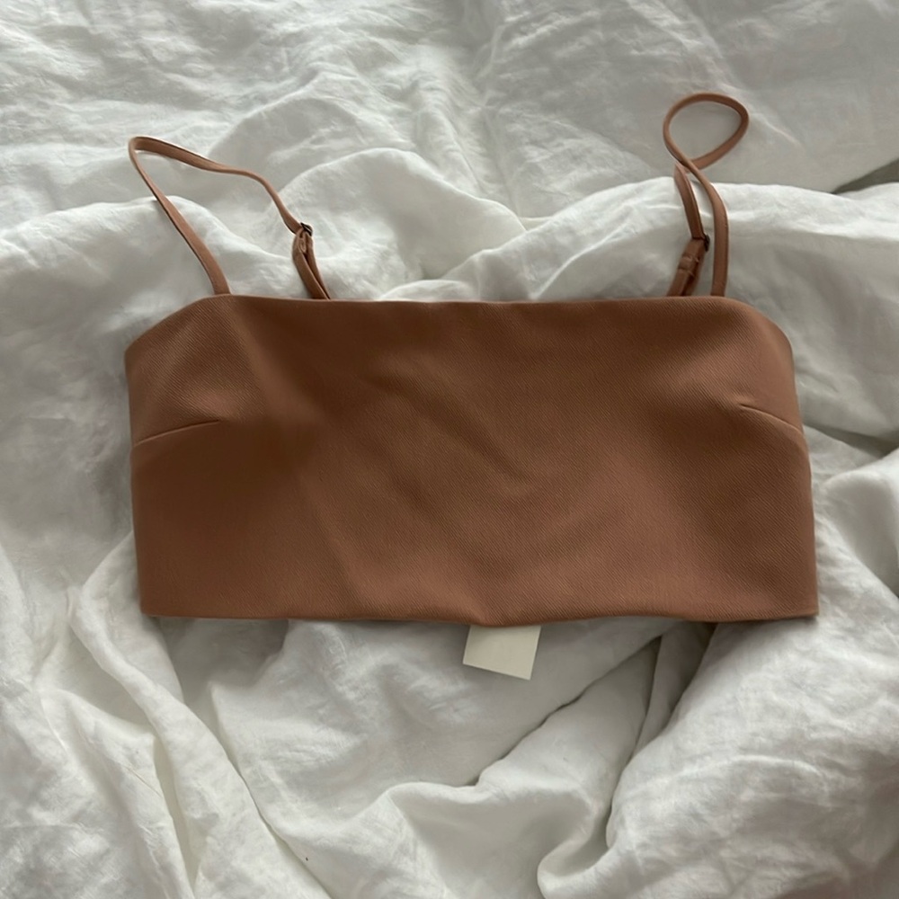 Abercrombie & Fitch Cropped Top in Beige